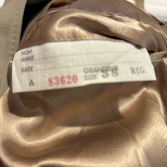 AQUASCUTUM Sz 38R Wool Lined Many  Pockets Slit in Back Buttoned Trenchcoat - Picture 15 of 16